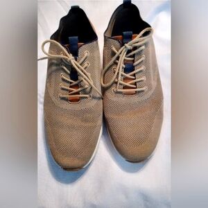 Vince Camuto Vy Edelgard Jogger Sneakers